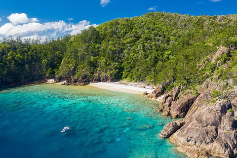 Premium Private Charter - Accommodation Whitsundays 3