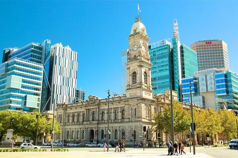 Departure Private Transfers: Adelaide To Adelaide Airport ADL In Business Car - Accommodation Whitsundays 7