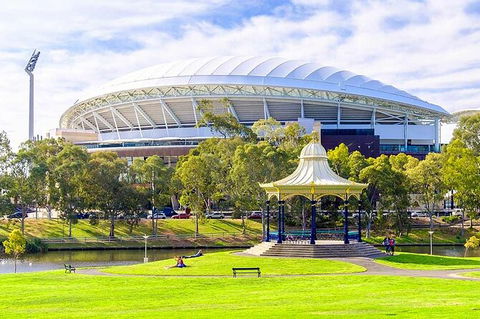 Departure Private Transfers: Adelaide To Adelaide Airport ADL In Business Car - Accommodation Whitsundays 8