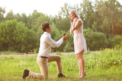 Romance Cruise + Scenic Tour + Beer Tasting + 3 Course Lunch + Hamper - Accommodation Whitsundays 0