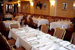 Lucattini's Restaurant - Accommodation Whitsundays 0