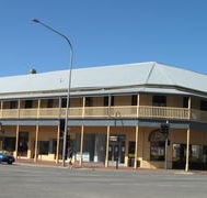 Colac Hotel - Accommodation Whitsundays