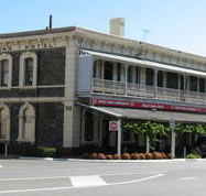Royal Arms Hotel - Accommodation Whitsundays