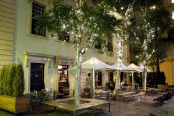 Ryans Paragon Hotel - Accommodation Whitsundays 0