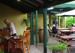 Bird In Hand Inn - Accommodation Whitsundays 0