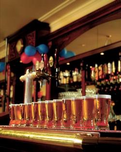 Rose & Crown Hotel - Accommodation Whitsundays 1