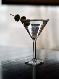 Nell's Cocktail Lounge - Accommodation Whitsundays 1