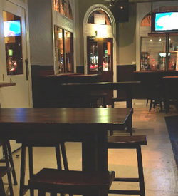 The Swan Hotel - Accommodation Whitsundays 2