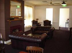 Eltham Hotel - Accommodation Whitsundays 2