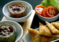 The Dog & Duck Ale House - Accommodation Whitsundays 2