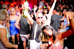 Moulin Rouge Downunder - Accommodation Whitsundays 2