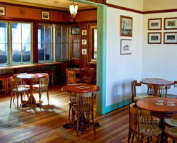 O'Donoghue's Irish Pub - Accommodation Whitsundays 2
