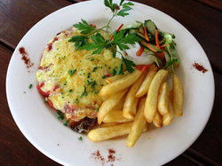 Torrens Arms Hotel - Accommodation Whitsundays 3