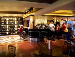 AB Hotel - Accommodation Whitsundays 3