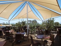 Daveys Hotel - Accommodation Whitsundays 3