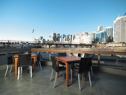 Watershed Hotel - Accommodation Whitsundays 3