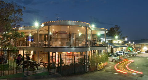Castle Hill Tavern - Accommodation Whitsundays 0
