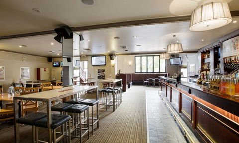 Castle Hill Tavern - Accommodation Whitsundays 3