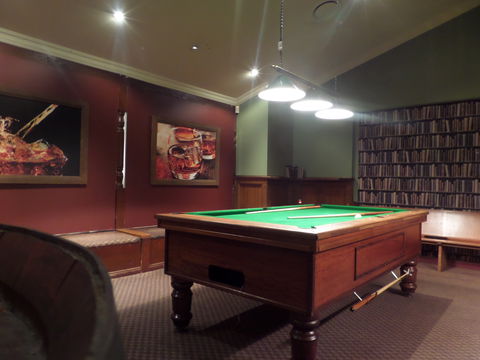 Castle Hill Tavern - Accommodation Whitsundays 6