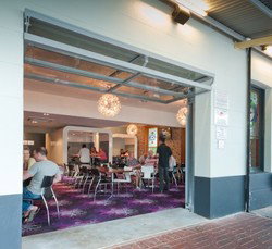 Arab Steed Hotel - Accommodation Whitsundays 3