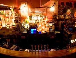 Crown And Sceptre Hotel - Accommodation Whitsundays 1