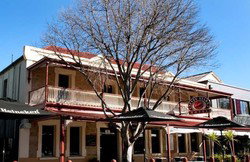Seven Stars Hotel - Accommodation Whitsundays 0