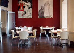 The Oxford Hotel - Accommodation Whitsundays 1