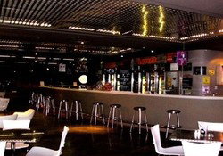 The Cavern Club - Accommodation Whitsundays 3