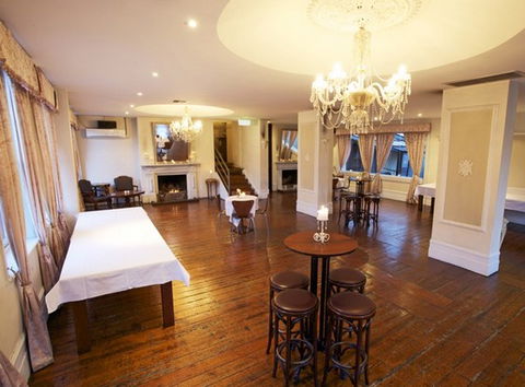 Provincial Hotel - Accommodation Whitsundays 3