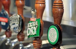 The Wellington Hotel - Accommodation Whitsundays 2