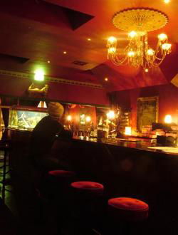 Polly Bar - Accommodation Whitsundays 9