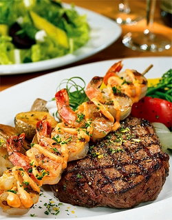 Milano's Hotel - Accommodation Whitsundays 1