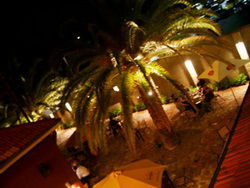 Balmoral Hotel - Accommodation Whitsundays 2