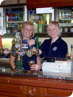 The Woodport Inn - Accommodation Whitsundays 3