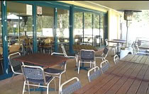 Bonny Hills Beach Hotel - Accommodation Whitsundays 1