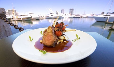 Glass Dining & Lounge Bar - Accommodation Whitsundays 2