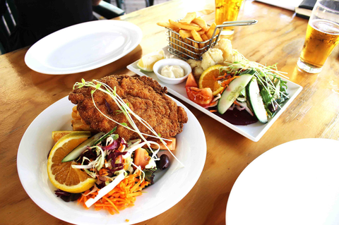 Commonwealth Hotel - Accommodation Whitsundays 3