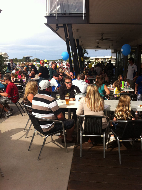 Coomera Waters Tavern - Accommodation Whitsundays 2