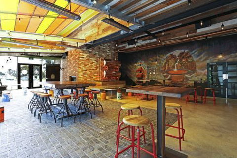 The Grovedale Hotel - Accommodation Whitsundays 0