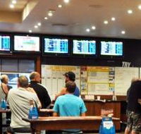 Central Park Tavern - Accommodation Whitsundays