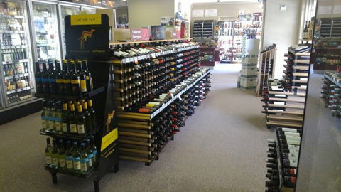 Lion Rampant Hotel - Accommodation Whitsundays 0