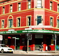 The Coach  Horses Hotel - Accommodation Whitsundays