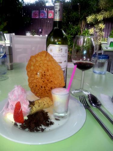 Garden Of Eating BYO Restaurant - Accommodation Whitsundays 2