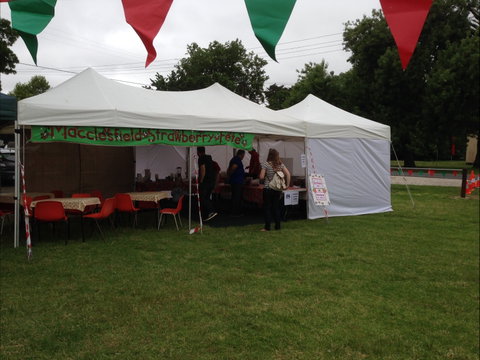 Macclesfield Strawberry Fete - Accommodation Whitsundays 0