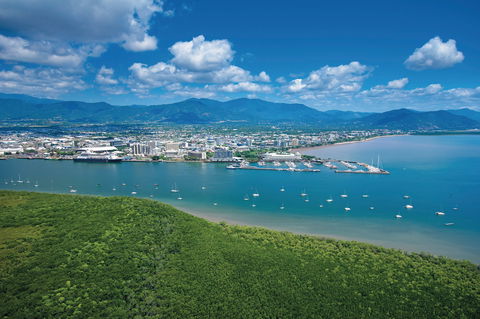 7 Cairns Marathon - Accommodation Whitsundays 1