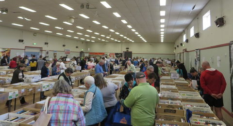 Rotary Club Of Wagga Wagga - Book Fair - Accommodation Whitsundays 0