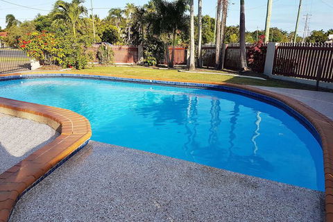 Miners Lodge Motor Inn - Accommodation Whitsundays 2