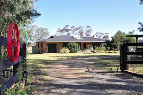 Talga Vines Vineyard Escape - Accommodation Whitsundays 0