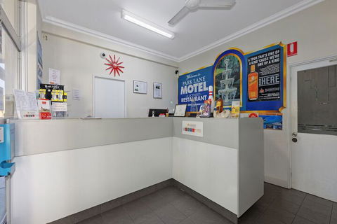 Econo Lodge Park Lane - Accommodation Whitsundays 5