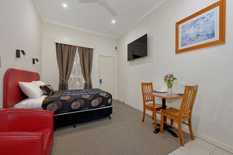 Econo Lodge Park Lane - Accommodation Whitsundays 7